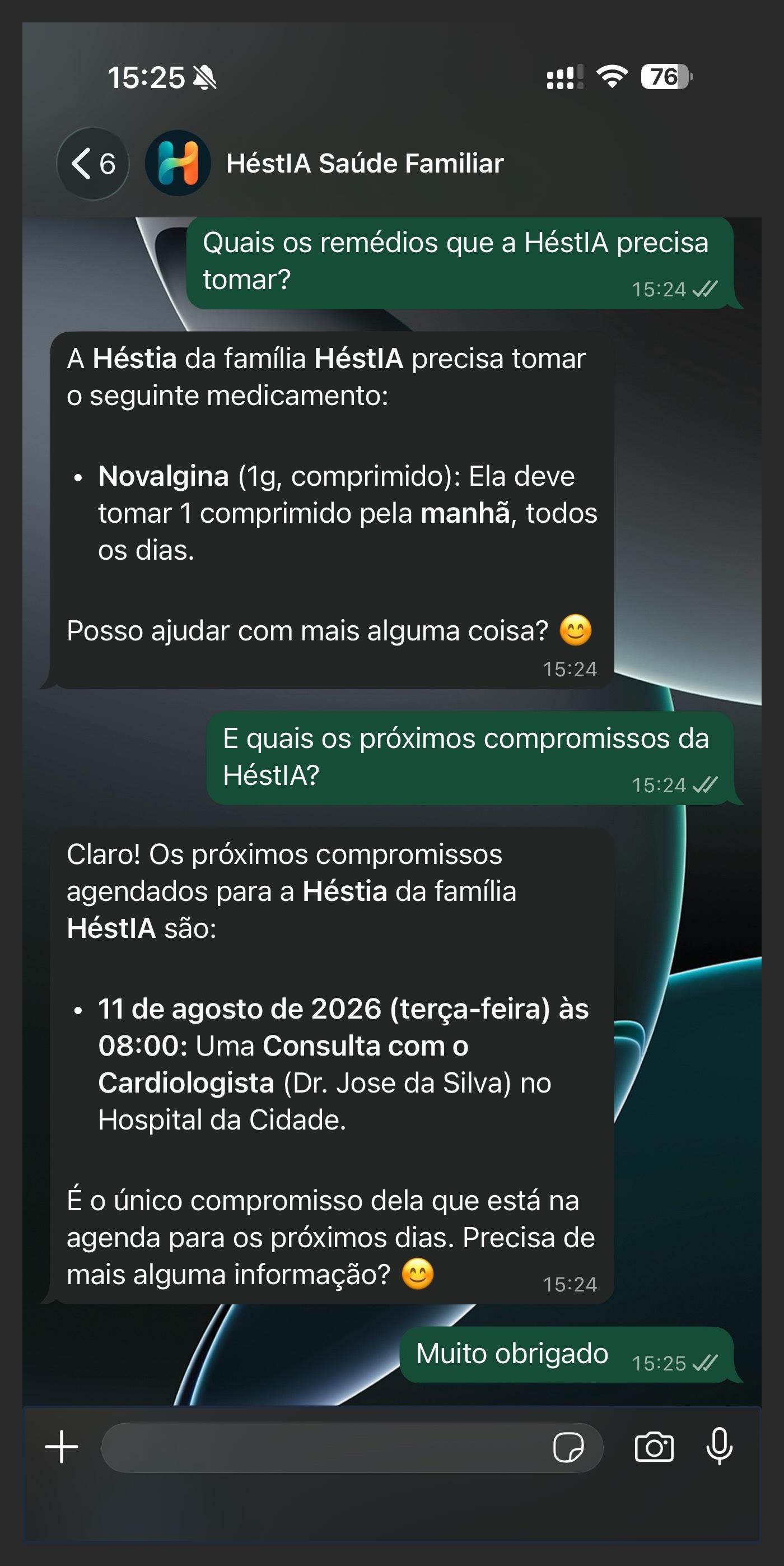 Conversa com a assistente HéstIA no WhatsApp consultando medicamentos e compromissos cadastrados.